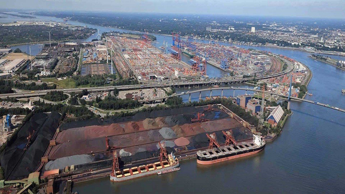  Port of Hamburg  reported a drop in cargo handling during 